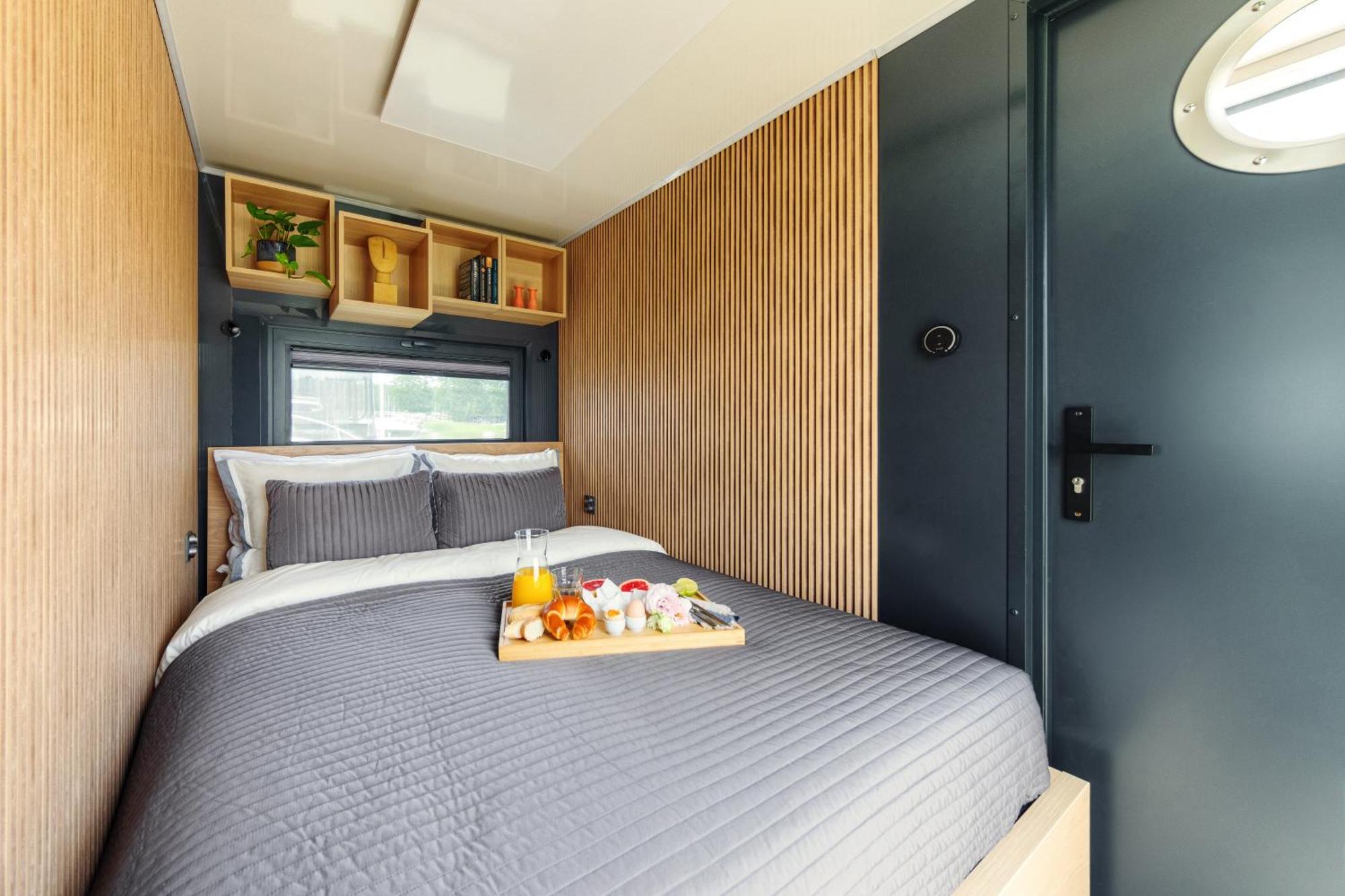 Domek Na Wodzie - Houseboat -Sauna, Taras Na Dachu, Dwie Sypialnie Mikołajki 外观 照片