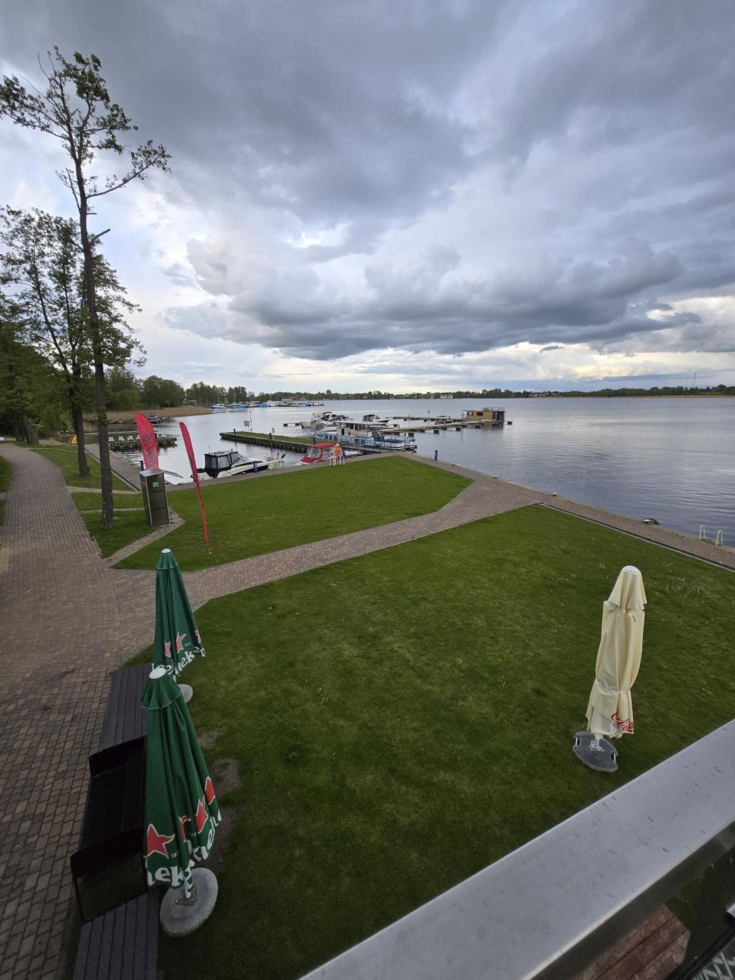 Domek Na Wodzie - Houseboat -Sauna, Taras Na Dachu, Dwie Sypialnie Mikołajki 外观 照片