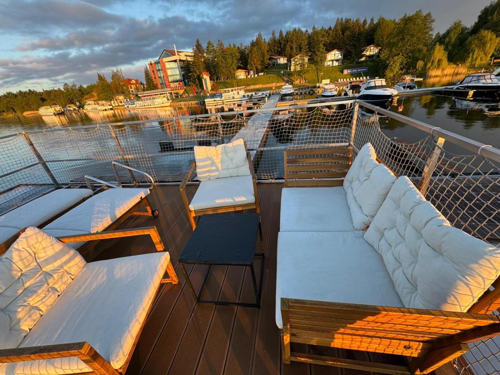 Domek Na Wodzie - Houseboat -Sauna, Taras Na Dachu, Dwie Sypialnie Mikołajki 外观 照片